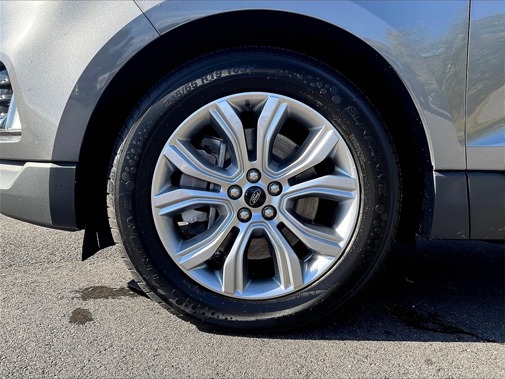 2023 Ford Edge Titanium photo 21