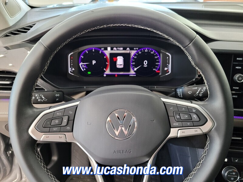 2022 Volkswagen Taos SEL photo 10