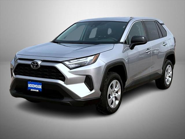 2024 Toyota RAV4 LE's photo