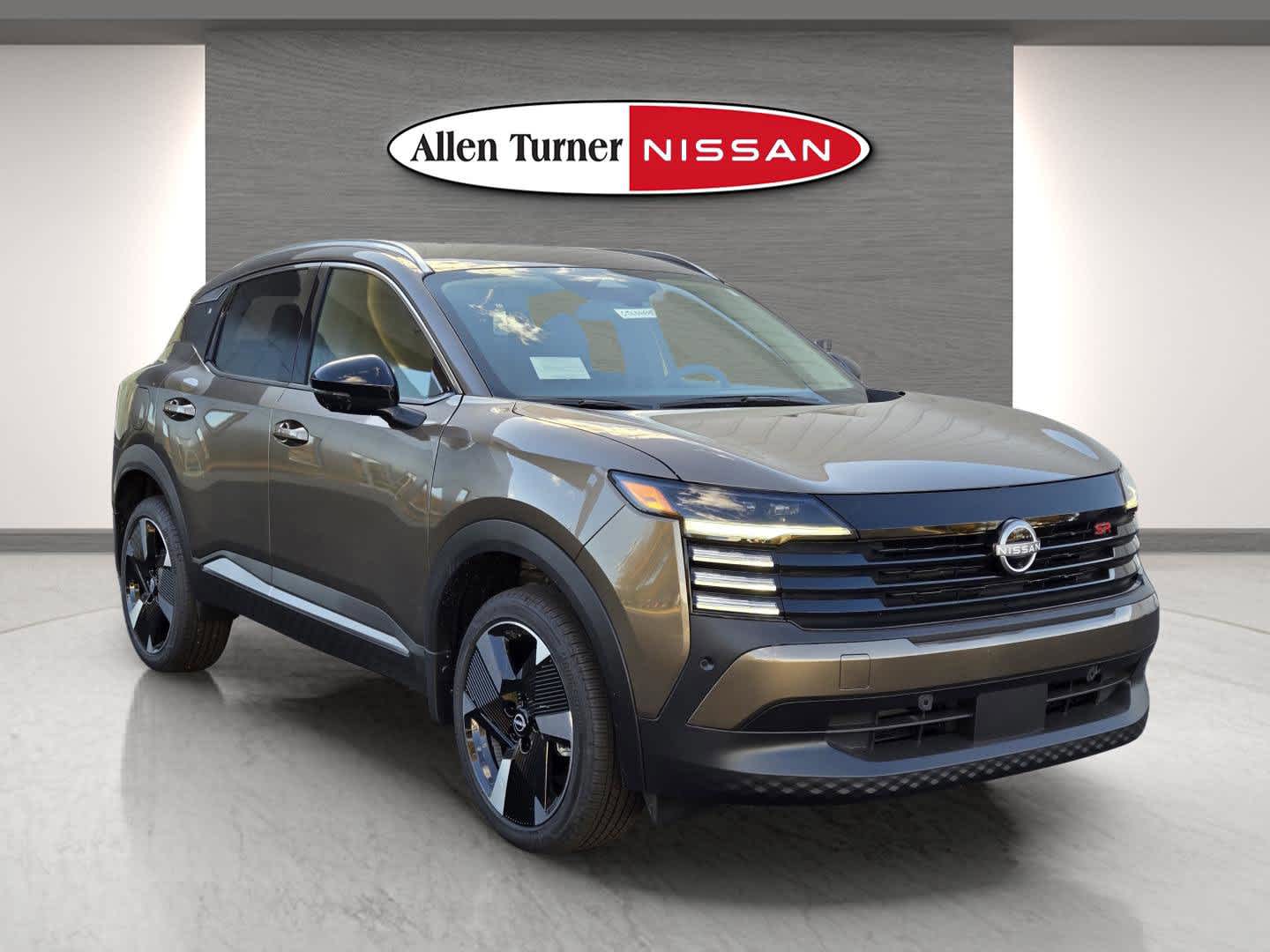 2026 Nissan KICKS SR's photo