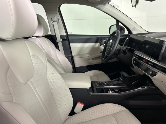 2025 Kia Sorento S photo 12