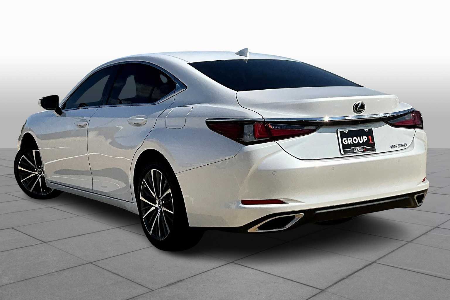 2025 Lexus ES 350 photo 11