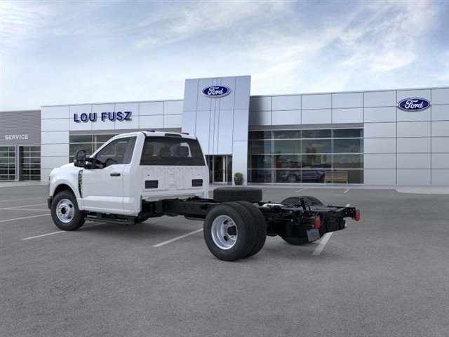 2026 Ford F-350 photo 4