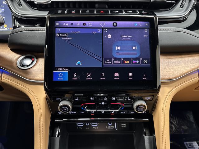 2025 Jeep Grand Cherokee L Summit Reserve photo 3