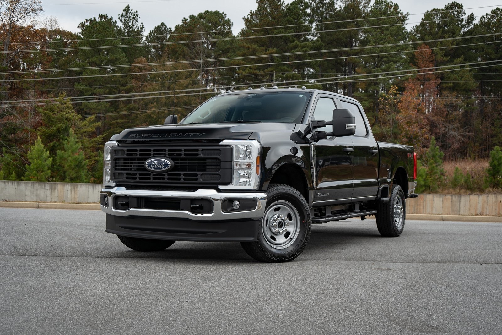 2026 Ford F-350 Super Duty XL's photo