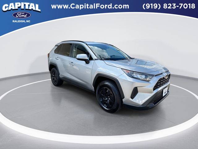 2019 Toyota RAV4 LE photo 2