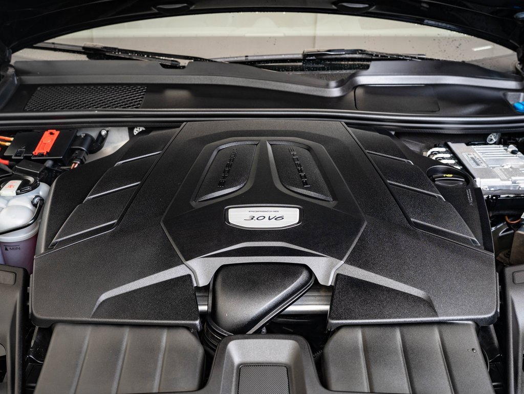 2023 Porsche Cayenne Platinum Edition photo 33