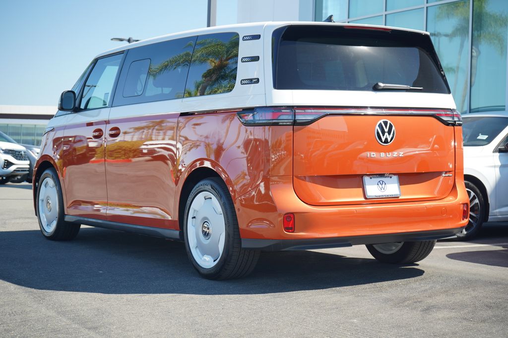 2025 Volkswagen ID. Buzz photo 3