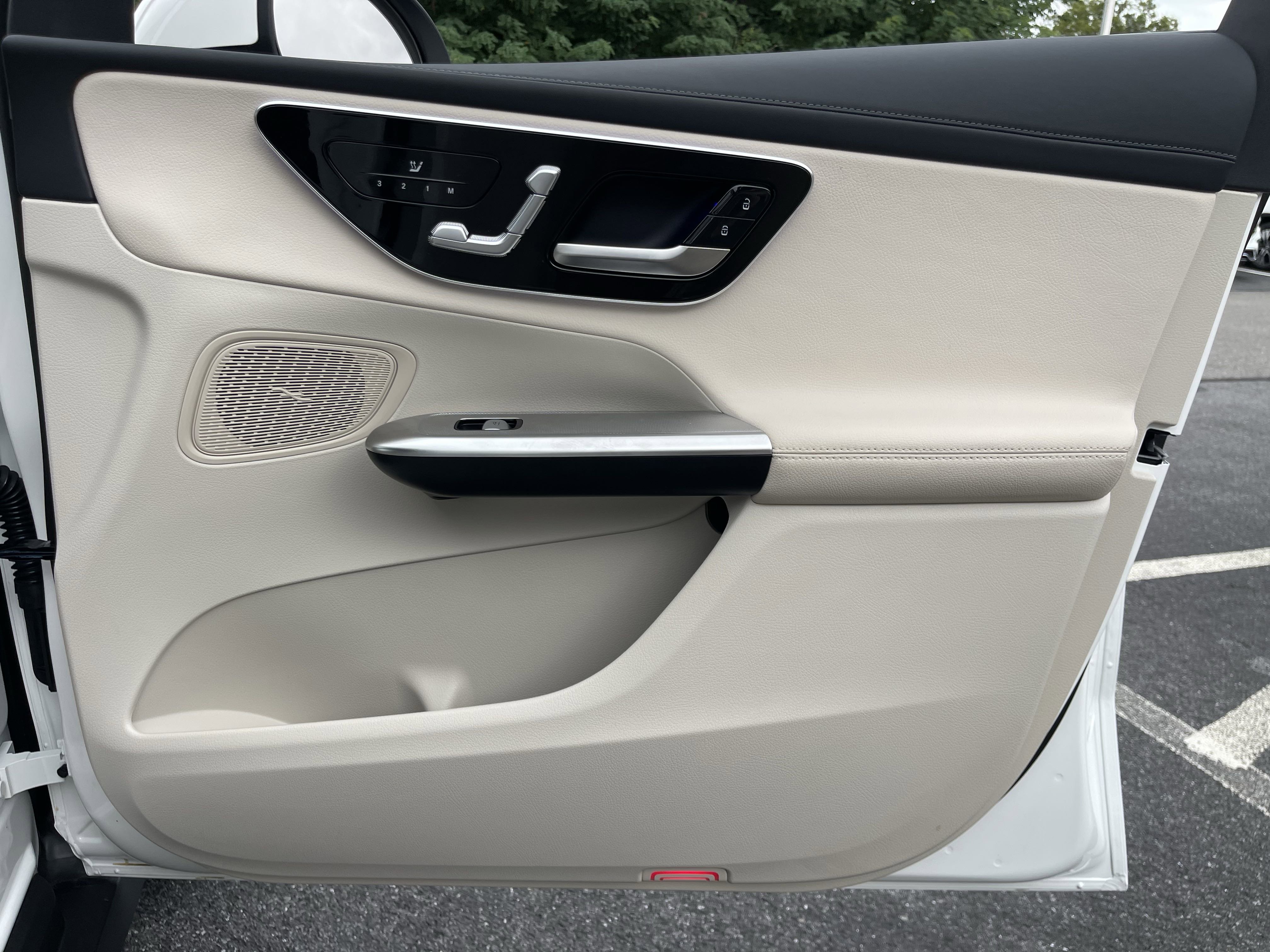 2025 Mercedes Benz GLC 350e 4MATIC photo 16