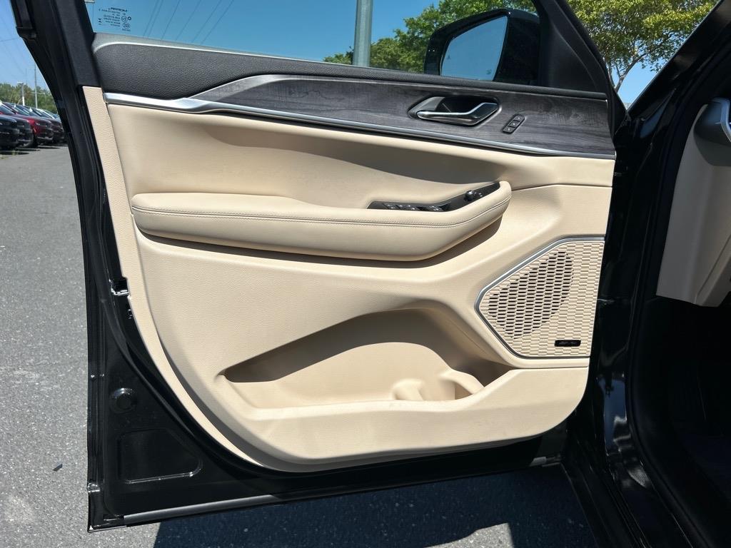 2024 Jeep Cherokee 4xe Sport photo 3