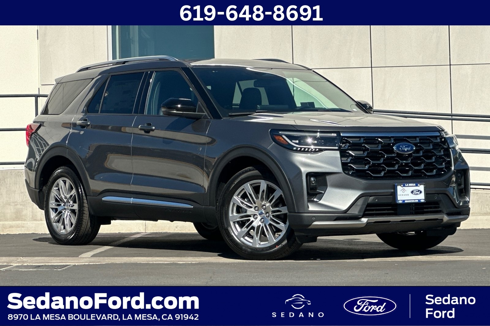 2026 Ford Explorer Platinum's photo
