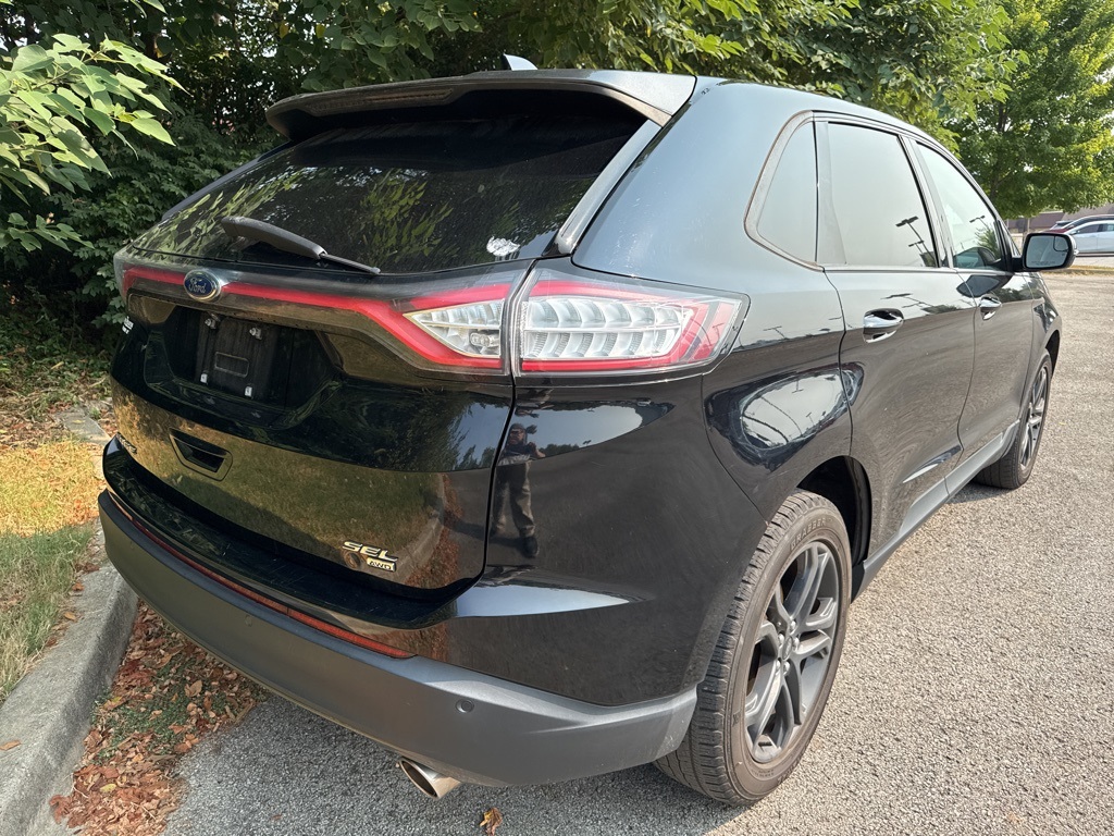 2018 Ford Edge SEL photo 2