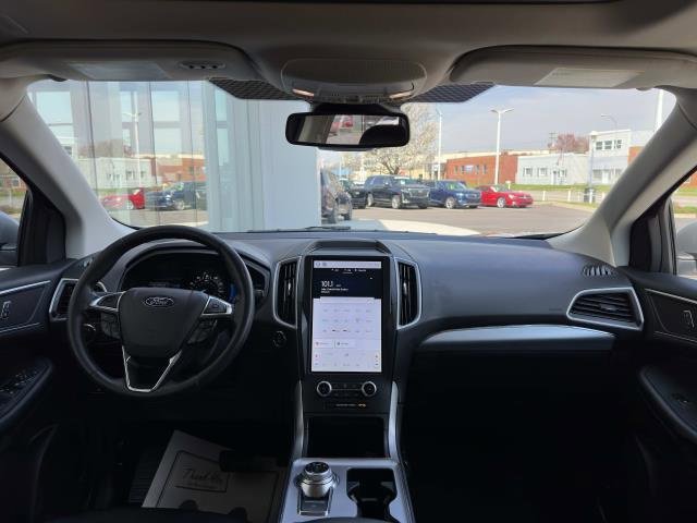 2022 Ford Edge SEL photo 50