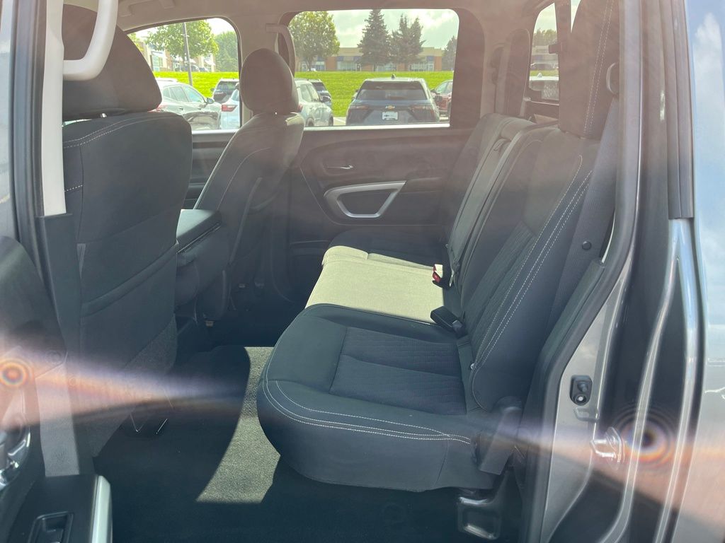 2018 Nissan Titan S photo 22