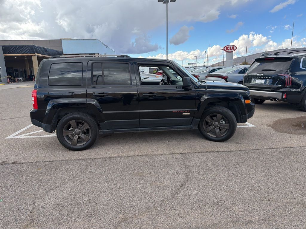2016 Jeep Patriot 75th Anniversary Edition photo 2