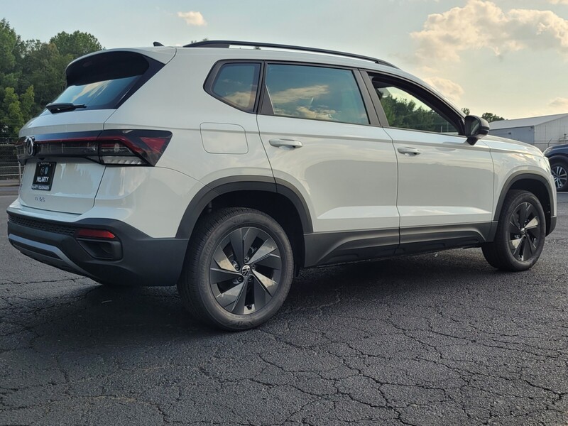 2025 Volkswagen Taos S photo 2