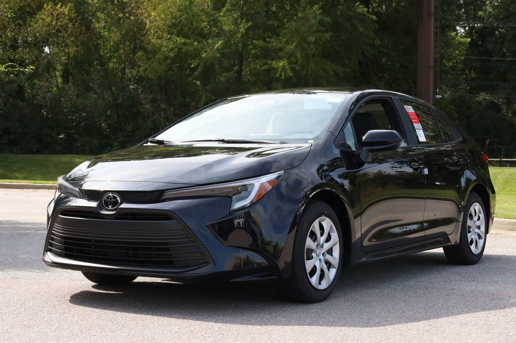2026 Toyota Corolla LE's photo