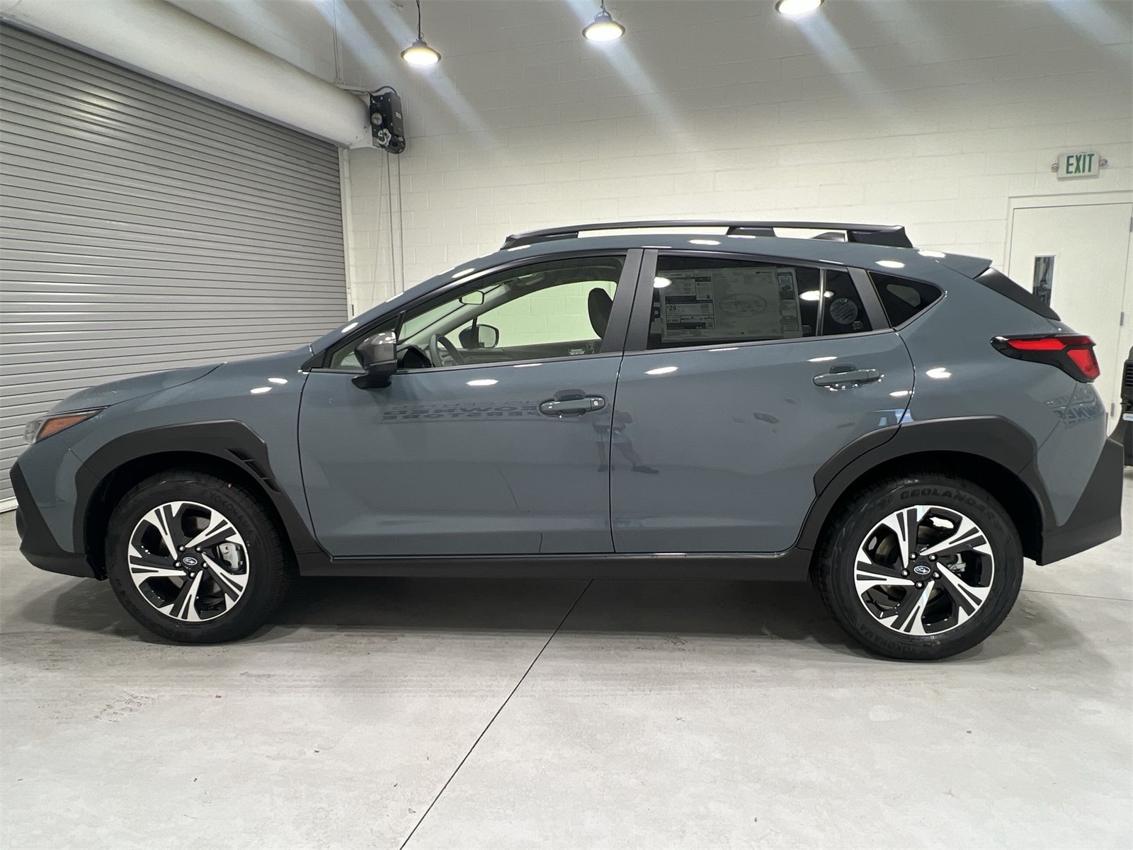 2025 Subaru Crosstrek Premium photo 3