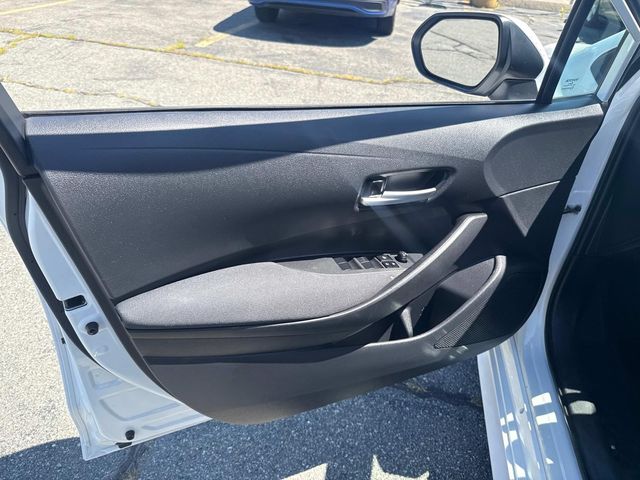 2021 Toyota Corolla LE photo 15