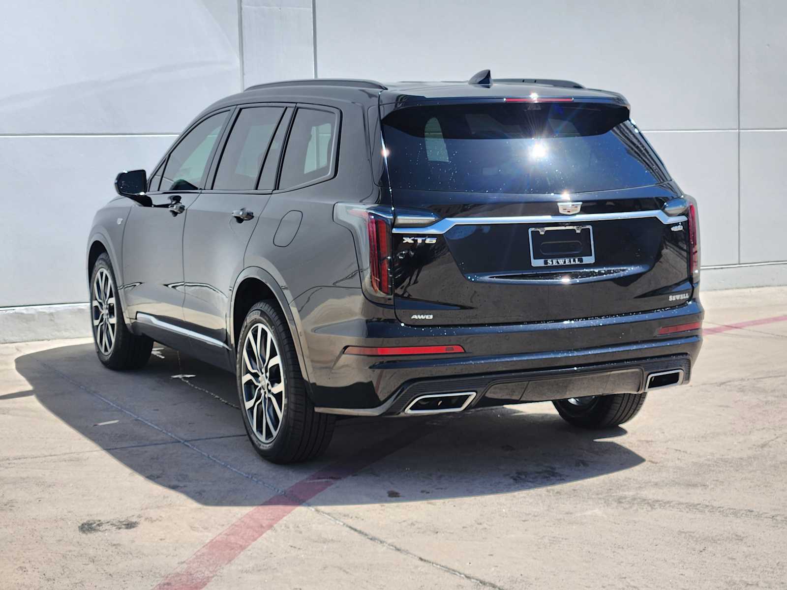 2025 Cadillac XT6 Sport photo 4