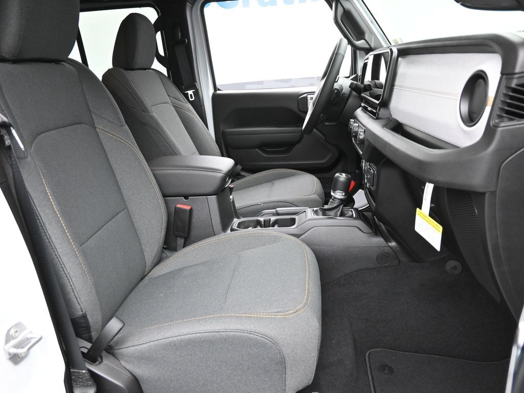 2025 Jeep Wrangler Sport S photo 5