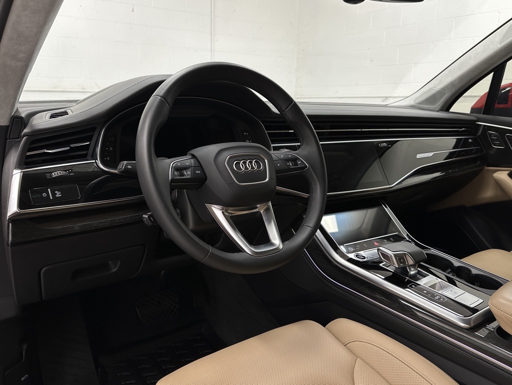 2022 Audi Q7 55 Prestige photo 10