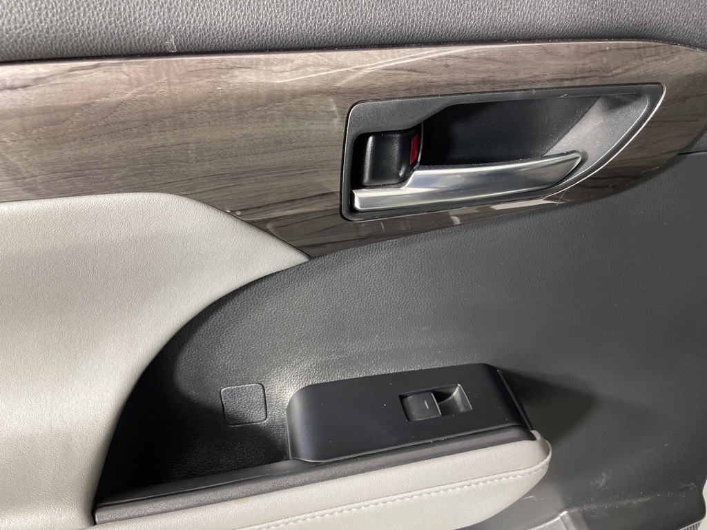 2022 Toyota Highlander Platinum photo 31