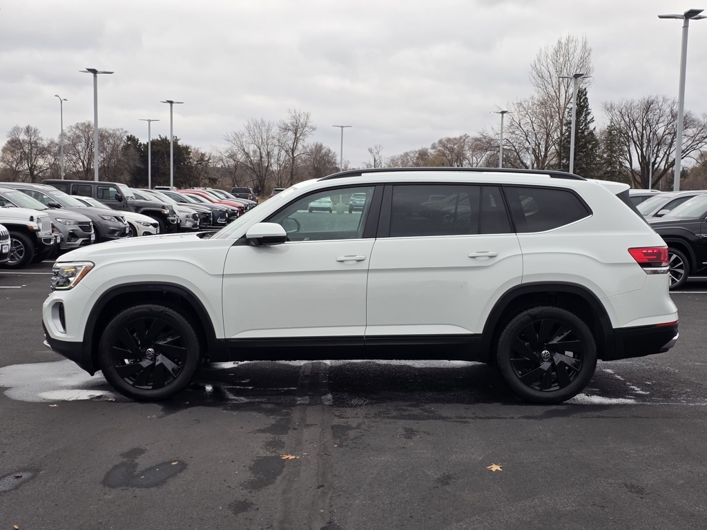 2025 Volkswagen Atlas SE Technology photo 2