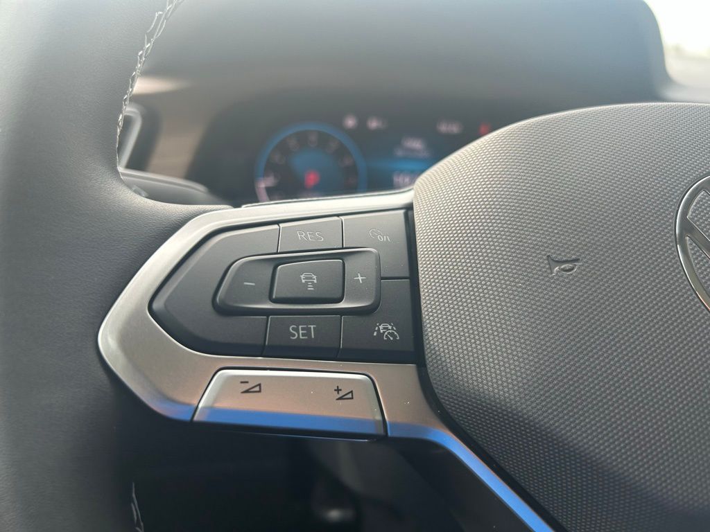 2026 Volkswagen Atlas SE Technology photo 11