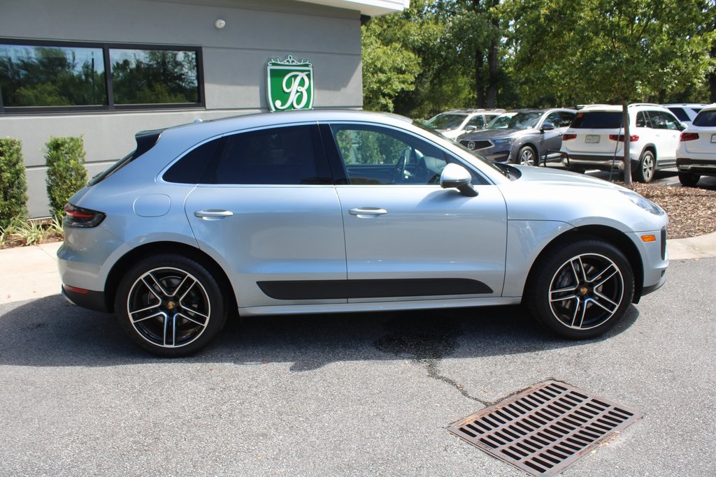 2021 Porsche Macan Base photo 3