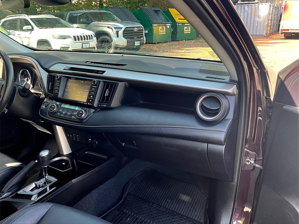 2017 Toyota RAV4 Limited photo 13