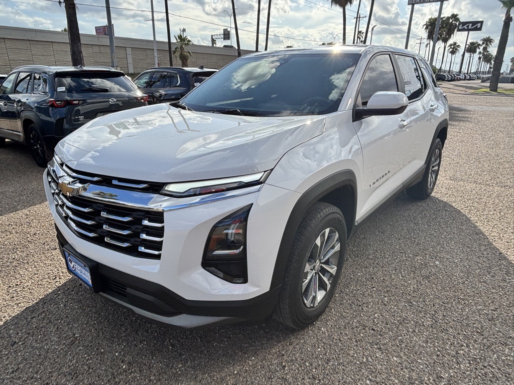 2025 Chevrolet Equinox LT photo 2