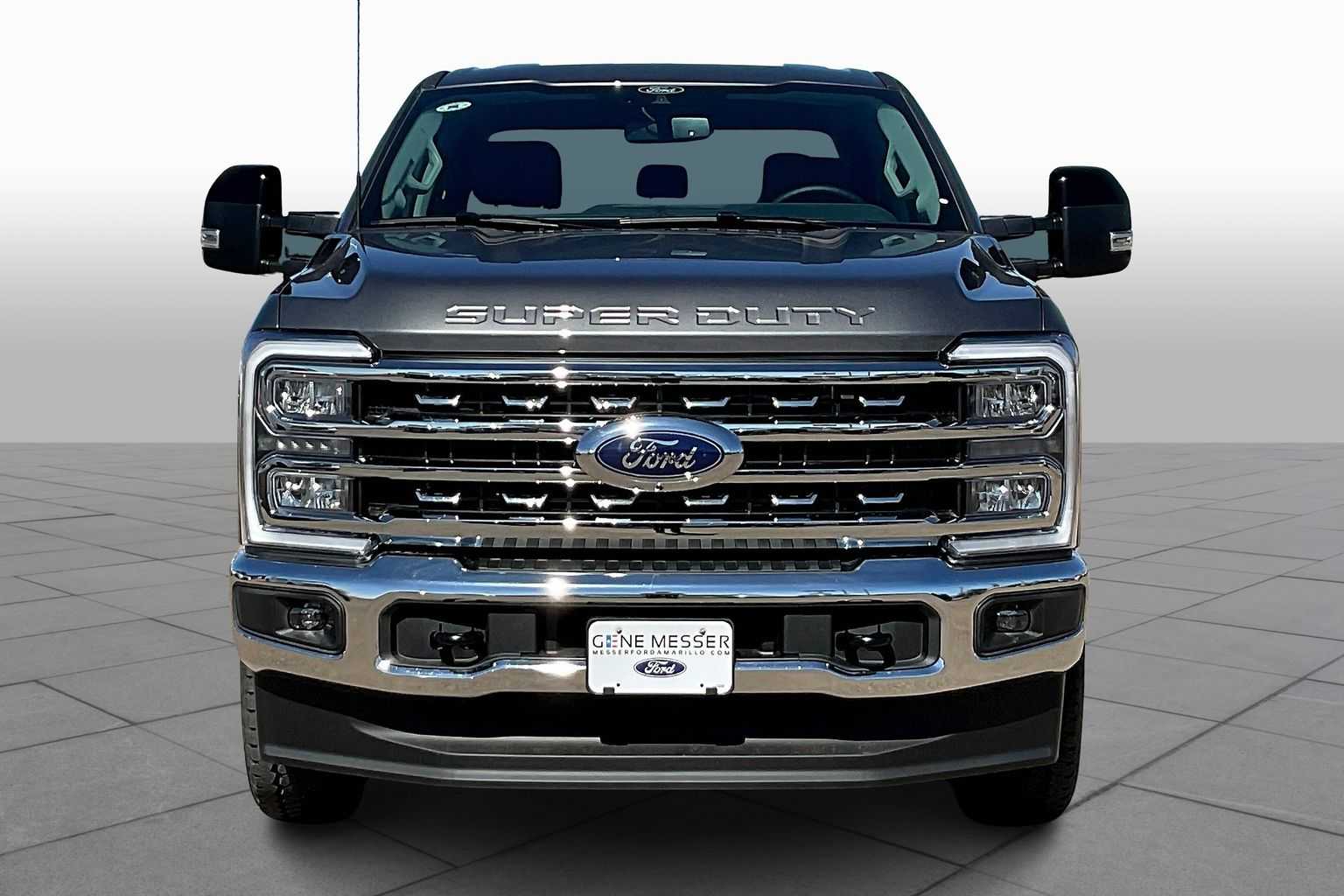 2025 Ford F-250 Lariat photo 3