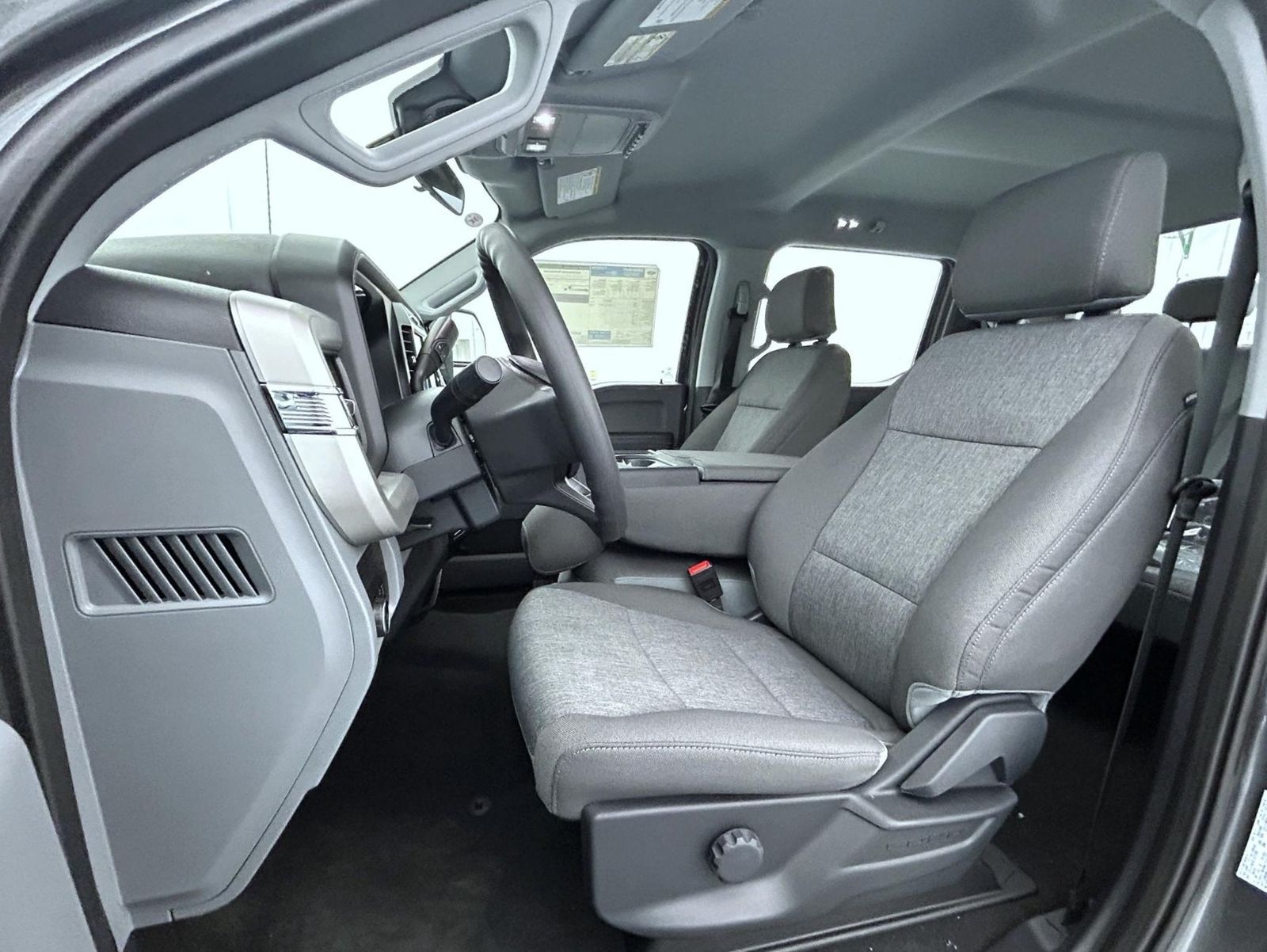 2026 Ford F-350 photo 10