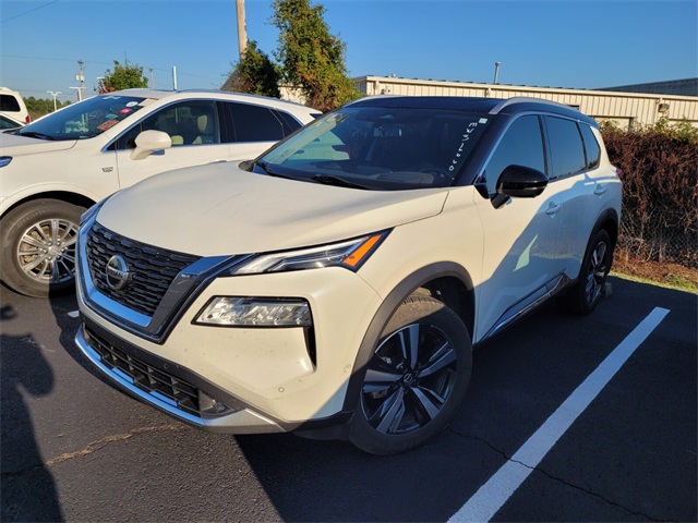 2021 Nissan Rogue Platinum photo 3