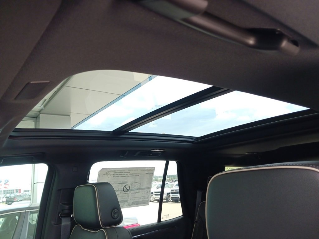 2025 Chevrolet Tahoe Premier photo 21