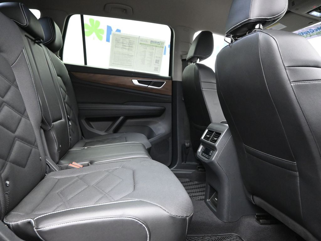 2024 Volkswagen Atlas SE photo 5