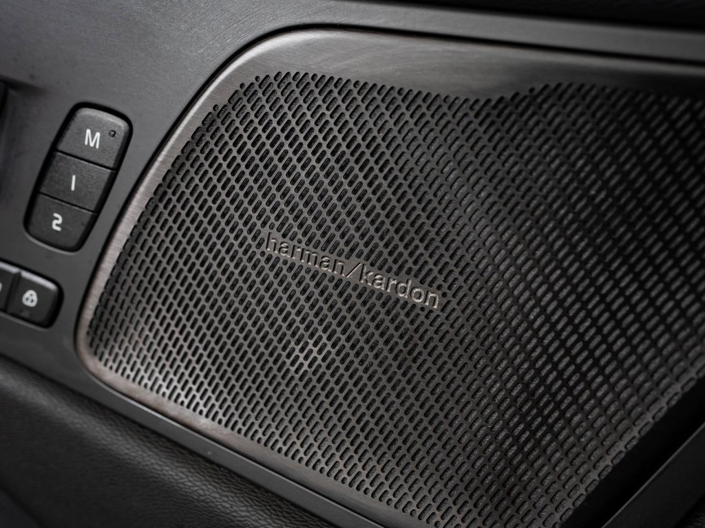 2024 Volvo XC60 Recharge Hybrid Ultimate photo 19