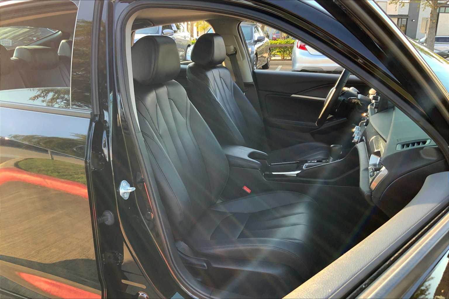 2023 Acura Integra Base photo 8