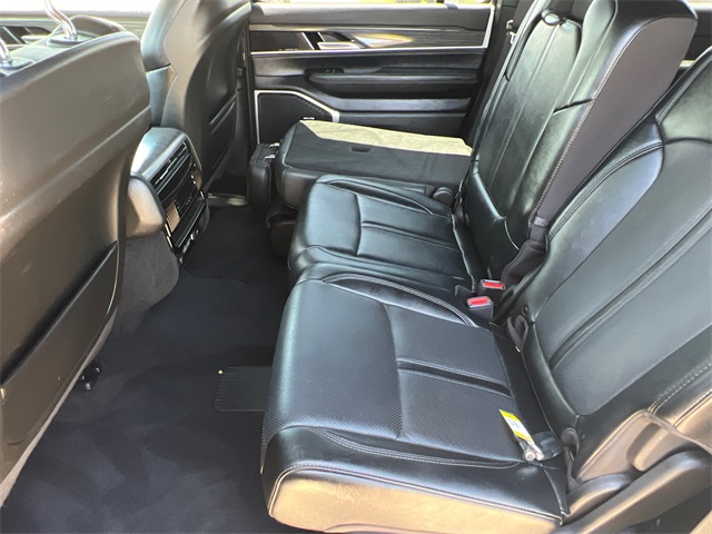 2024 Jeep Wagoneer Series II photo 18