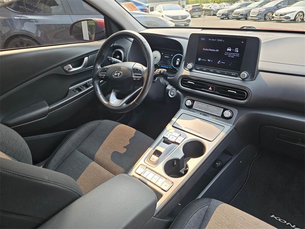 2022 Hyundai Kona Electric SEL photo 10