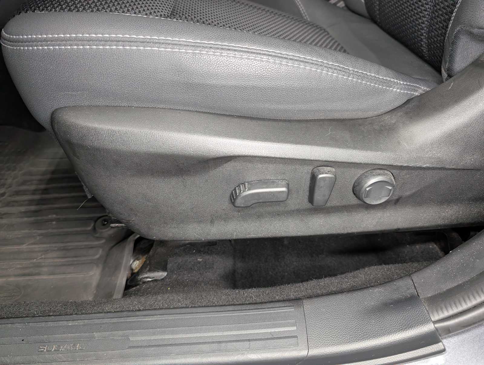 2021 Subaru Forester Premium photo 34