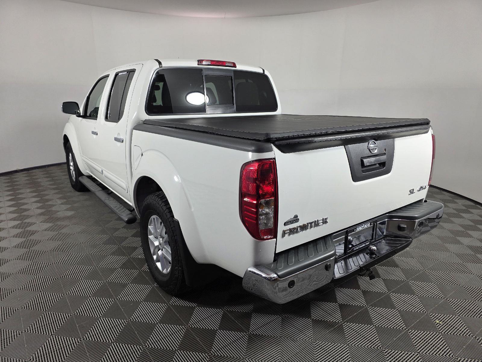 2019 Nissan Frontier SL photo 3