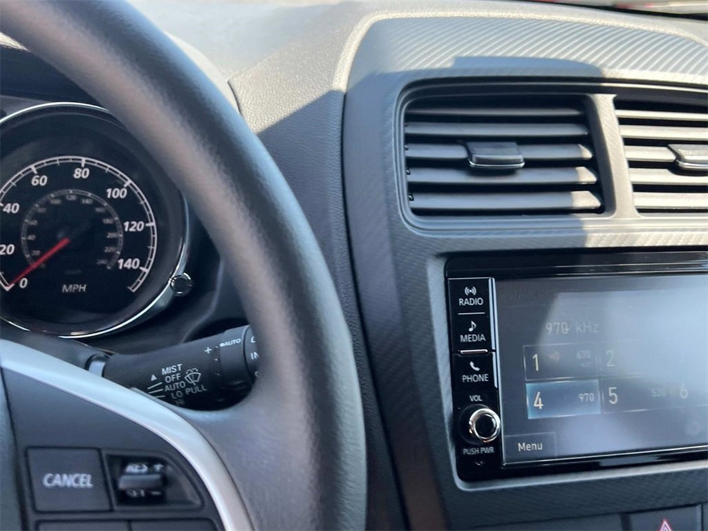 2025 Mitsubishi Outlander S photo 16