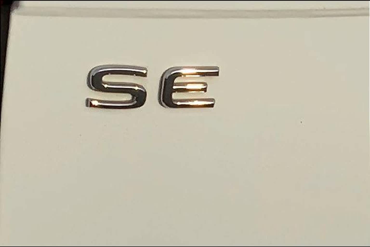 2022 Volkswagen Tiguan SE photo 27