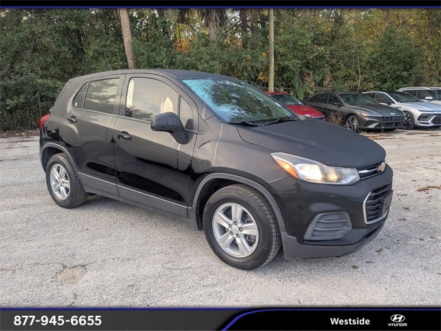 2020 Chevrolet Trax LS's photo