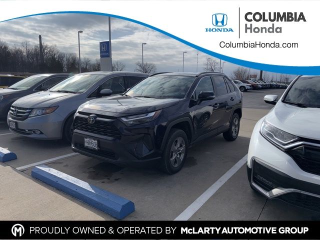2023 Toyota RAV4 XLE's photo