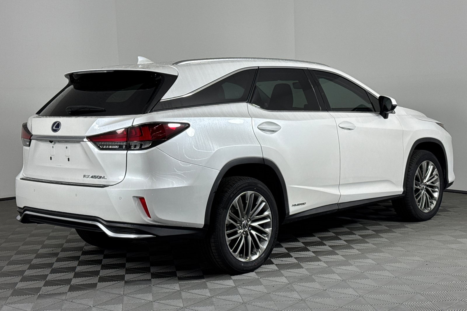 2022 Lexus RX 450hL Luxury AWD photo 3