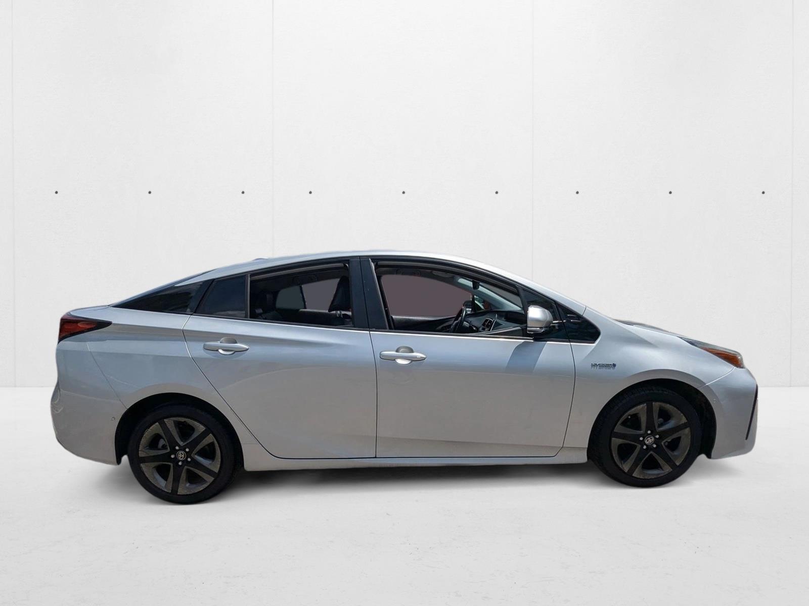 2020 Toyota Prius XLE photo 4