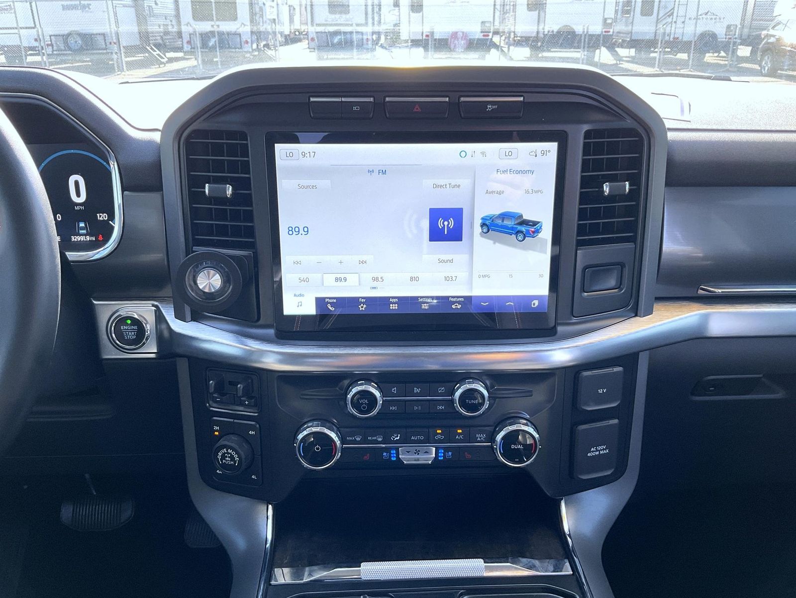 2022 Ford F-150 Lariat photo 13